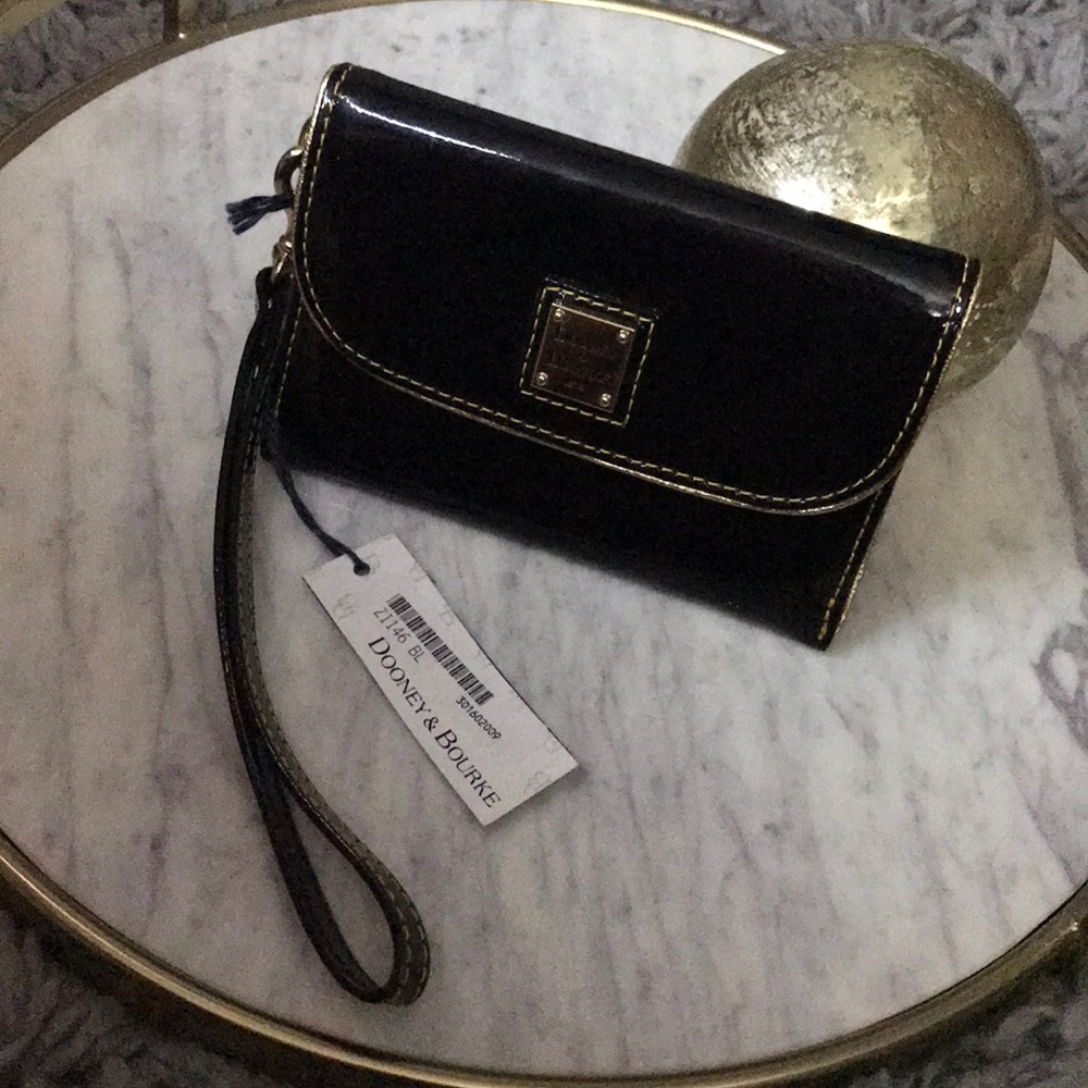 Dooney & Bourke Wristlet